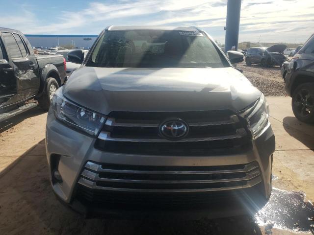 Foto 5 de la subasta – 2017 TOYOTA HIGHLANDER con VIN 5TDYZRFH8HS224104