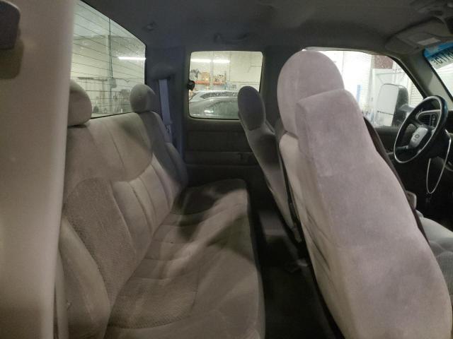 Photo 10 from auction – 2000 CHEVROLET 1500 with VIN 2GCEK19T5Y1143450