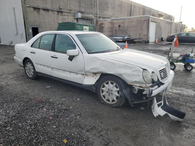 Photo 4 from auction – 1999 MERCEDES-BENZ E 320 with VIN WDBJF65H9XA789823