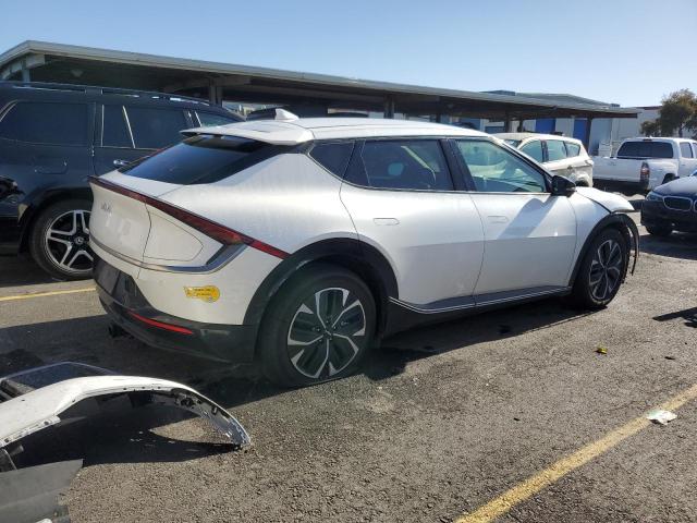 Photo 3 from auction – 2022 KIA EV6 LIGHT with VIN KNDC3DLC3N5052945