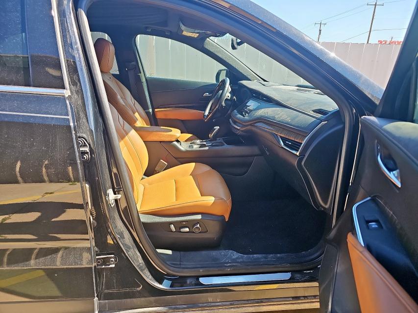 Photo 5 from auction – 2019 CADILLAC XT4 PREMIU with VIN 1GYFZCR49KF196019