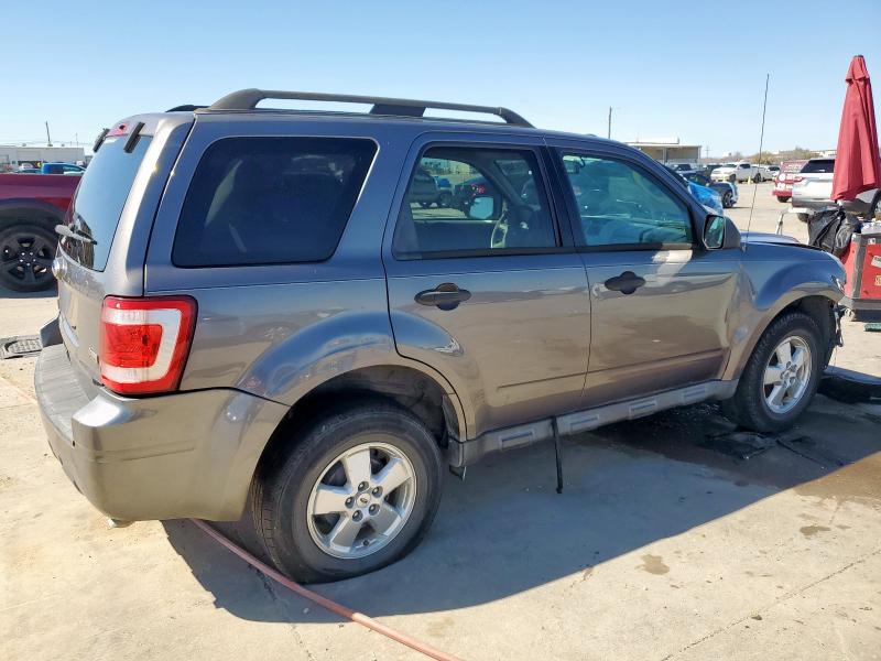 Photo 3 from auction – 2010 FORD ESCAPE XLT with VIN 1FMCU0DG7AKB89921
