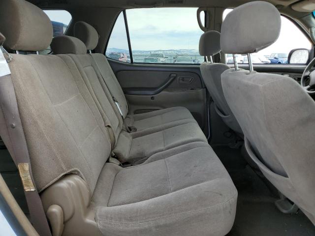 Photo 11 from auction – 2004 TOYOTA SEQUOIA SR with VIN 5TDBT44AX4S214748