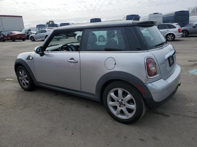Photo 2 from auction – 2007 MINI COOPER with VIN WMWMF33547TT55350