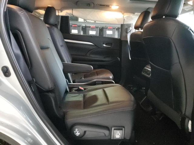 Photo 11 from auction – 2019 TOYOTA HIGHLANDER with VIN 5TDKZRFH6KS351365