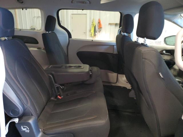 Photo 11 from auction – 2017 CHRYSLER PACIFICA T with VIN 2C4RC1BGXHR803382