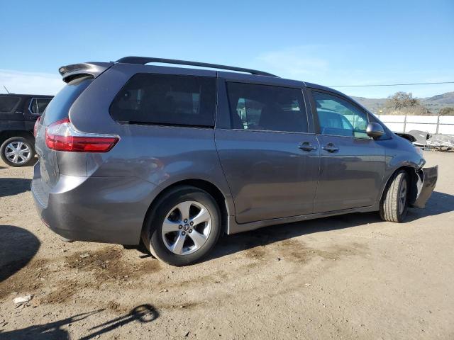 Photo 3 from auction – 2018 TOYOTA SIENNA LE with VIN 5TDKZ3DC8JS948200
