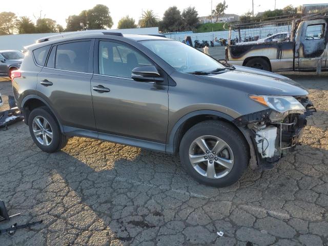 Photo 4 from auction – 2015 TOYOTA RAV4 XLE with VIN JTMWFREVXFD053307