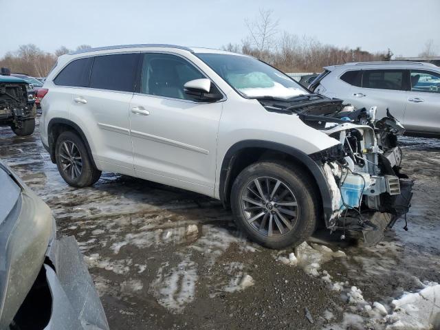 Photo 4 from auction – 2018 TOYOTA HIGHLANDER with VIN 5TDJZRFH3JS840087