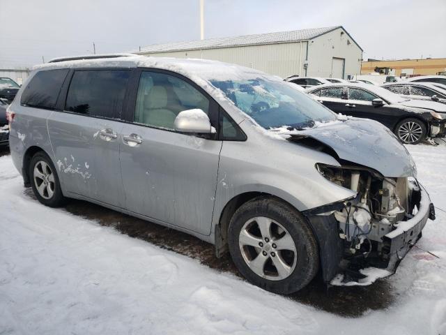 Photo 4 from auction – 2015 TOYOTA SIENNA LE with VIN 5TDKK3DC7FS670854
