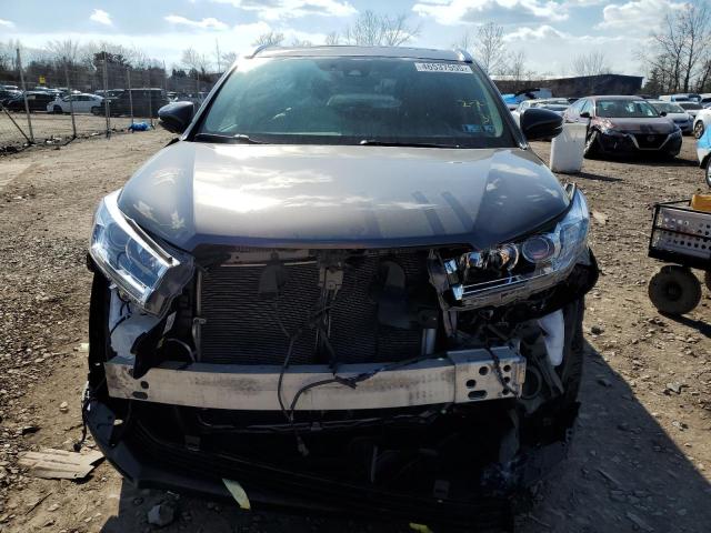 Photo 5 from auction – 2018 TOYOTA HIGHLANDER with VIN 5TDDZRFH7JS874059