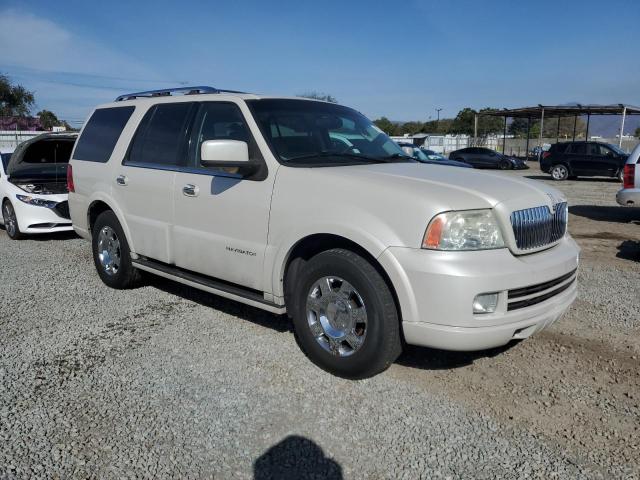 Photo 4 from auction – 2005 LINCOLN NAVIGATOR with VIN 5LMFU27535LJ20448