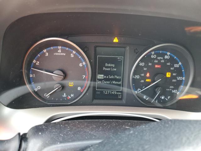 Photo 9 from auction – 2017 TOYOTA RAV4 LE with VIN JTMZFREV0HJ708897