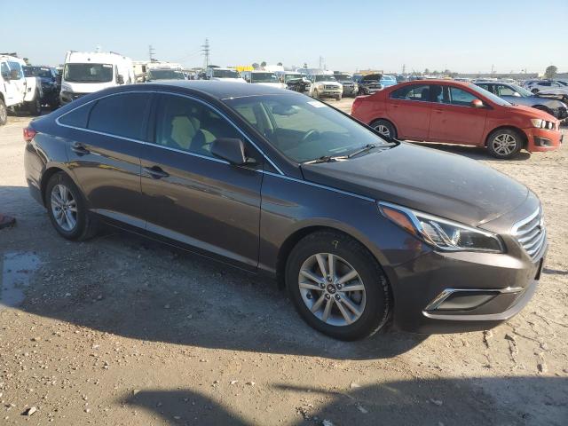 Photo 4 from auction – 2017 HYUNDAI SONATA SE with VIN 5NPE24AF0HH523916