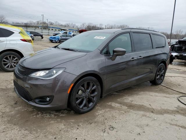 CHRYSLER PACIFICA T 2018 with VIN 2C4RC1FG5JR234473 - Photo from auction