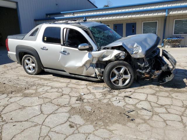 Photo 4 from auction – 2011 CHEVROLET AVALANCHE with VIN 3GNTKFE36BG110909
