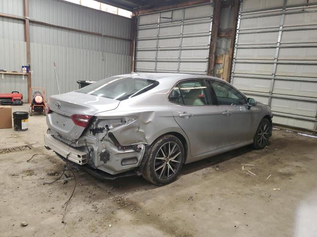 Photo 3 from auction – 2022 TOYOTA CAMRY XLE with VIN 4T1F31AK2NU041183