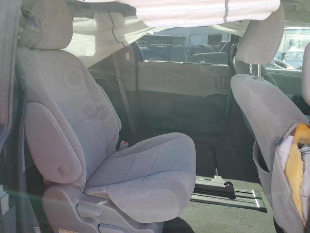Photo 11 from auction – 2018 TOYOTA SIENNA LE with VIN 5TDKZ3DCXJS905431