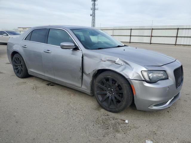Photo 4 from auction – 2015 CHRYSLER 300 LIMITE with VIN 2C3CCAAG3FH814190