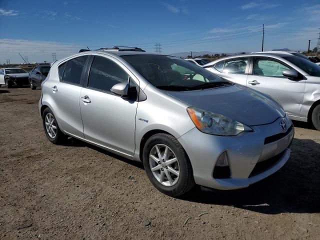Photo 4 from auction – 2013 TOYOTA PRIUS C with VIN JTDKDTB32D1038027