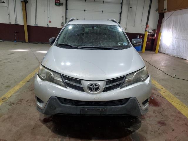 Photo 5 from auction – 2015 TOYOTA RAV4 LE with VIN JTMBFREV1FJ039263