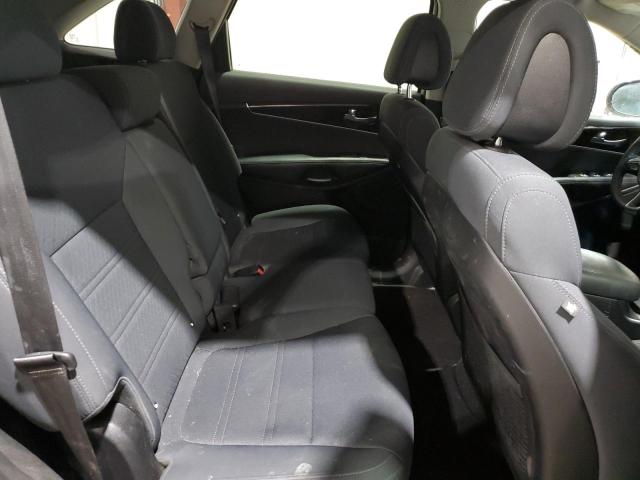 Photo 11 from auction – 2016 KIA SORENTO LX with VIN 5XYPGDA33GG164616