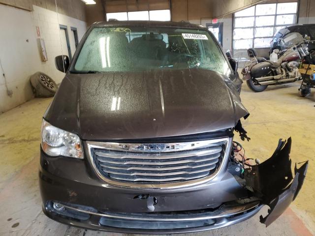 Photo 5 from auction – 2016 CHRYSLER TOWN & COU with VIN 2C4RC1BG7GR103995