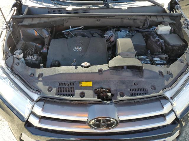 Photo 12 from auction – 2018 TOYOTA HIGHLANDER with VIN 5TDJZRFH6JS539412