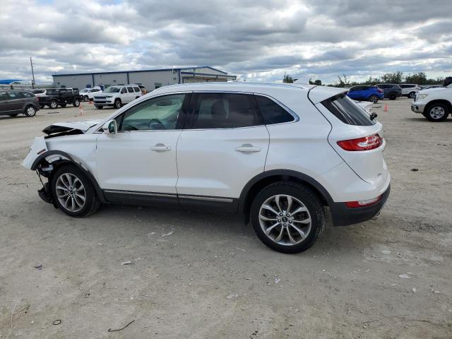 Photo 2 from auction – 2019 LINCOLN MKC SELECT with VIN 5LMCJ2C92KUL07870