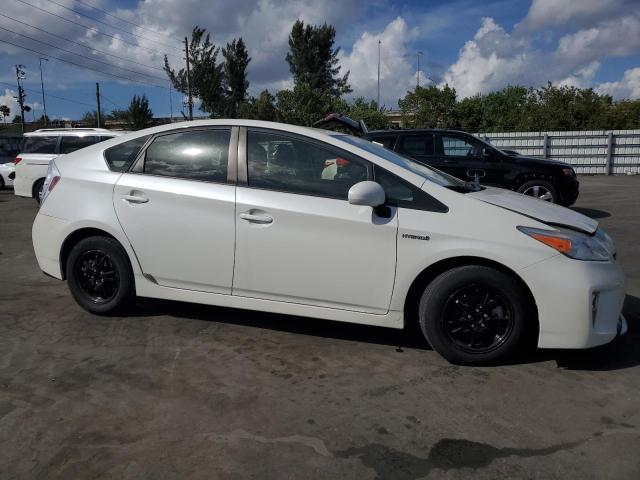 Photo 4 from auction – 2015 TOYOTA PRIUS with VIN JTDKN3DU5F0472213