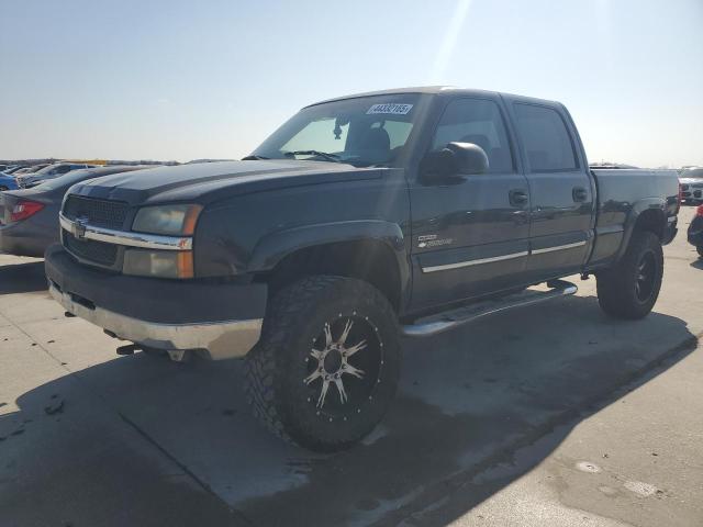 CHEVROLET SILVERADO 2004 with VIN 1GCHC232X4F221613 - Photo from auction