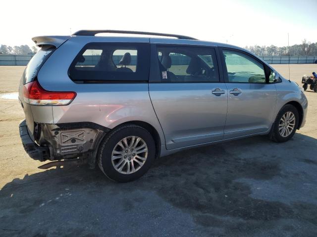 Photo 3 from auction – 2012 TOYOTA SIENNA XLE with VIN 5TDYK3DC6CS278177