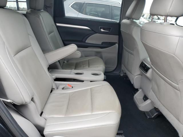 Photo 11 from auction – 2019 TOYOTA HIGHLANDER with VIN 5TDKZRFHXKS560558