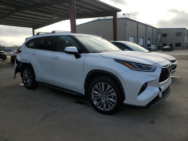 Photo 4 from auction – 2023 TOYOTA HIGHLANDER with VIN 5TDFARAH5PS016430