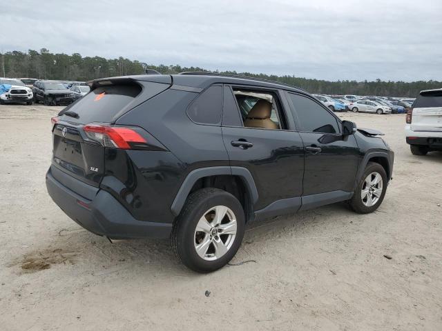 Photo 3 from auction – 2020 TOYOTA RAV4 XLE with VIN 2T3W1RFVXLC069553