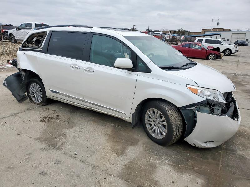 Photo 4 from auction – 2015 TOYOTA SIENNA XLE with VIN 5TDYK3DC2FS660100