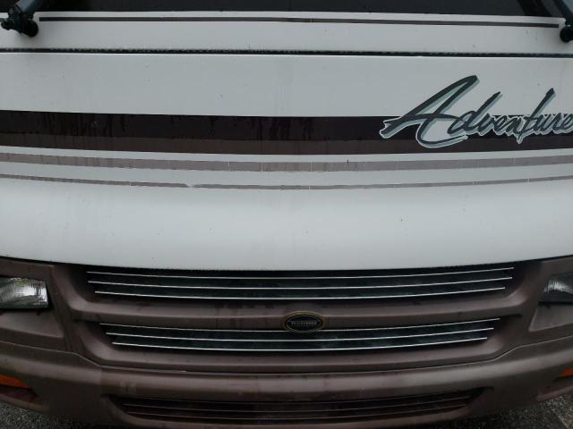 Photo 7 from auction – 2000 WINNEBAGO MOTORHOME with VIN 1FCNF53S9Y0A01030