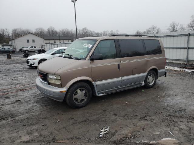 GMC SAFARI XT 2000 with VIN 1GKDM19W9YB537215 - Photo from auction