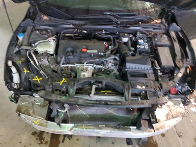 Photo 11 from auction – 2017 HONDA CIVIC LX with VIN 2HGFC2F58HH514574