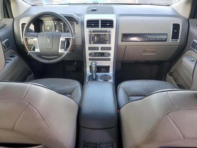 Снимка 8 от търг – 2010 LINCOLN MKX с VIN 2LMDJ6JC8ABJ19702