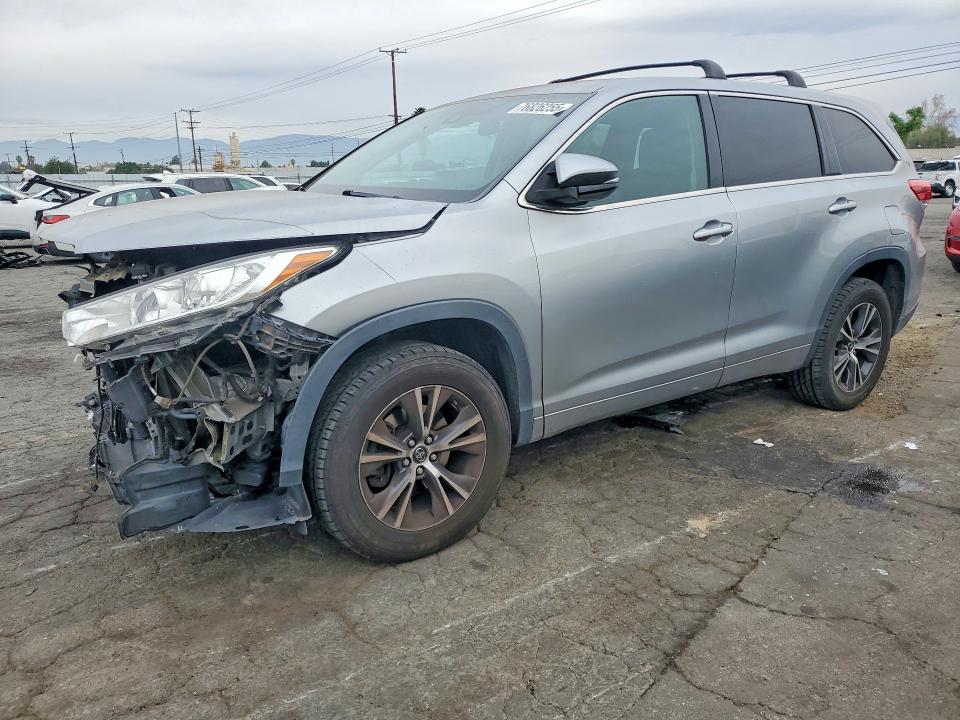 TOYOTA HIGHLANDER 2017 z numerem VIN 5TDZARFH8HS026070 - Zdjęcie z aukcji