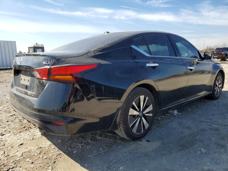 Photo 3 from auction – 2019 NISS ALTIMA with VIN 1N4BL4EV2KC180083