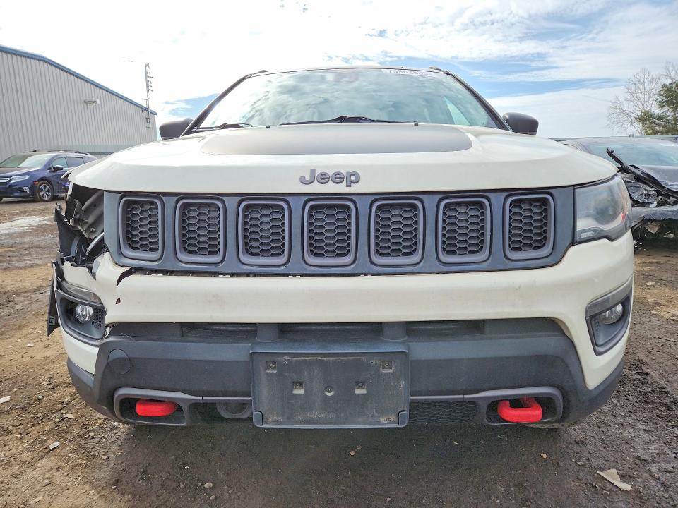 Photo 5 from auction – 2018 JEEP COMPASS with VIN 3C4NJDDB6JT485304