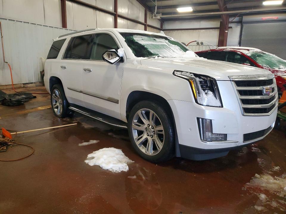 Photo 4 from auction – 2017 CADILLAC ESCALADE with VIN 1GYS4BKJ6HR350393