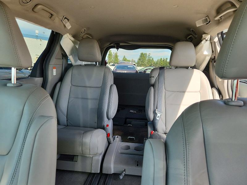 Photo 10 from auction – 2018 TOYOTA SIENNA with VIN 5TDYZ3DC3JS948230