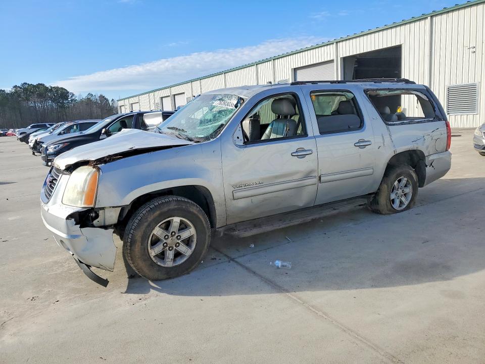 GMC YUKON XL 2011 with VIN 1GKS1KE02BR217465 - Photo from auction