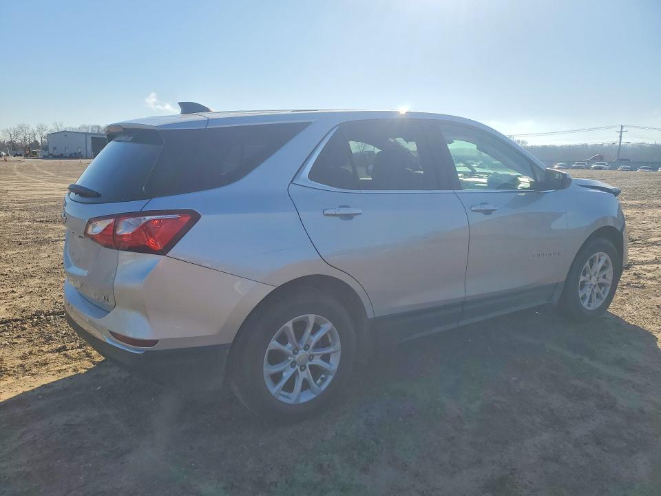 Photo 3 from auction – 2019 CHEVROLET EQUINOX with VIN 2GNAXKEV6K6233110