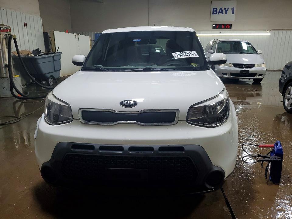 Photo 5 from auction – 2016 KIA SOUL with VIN KNDJN2A20G7351591