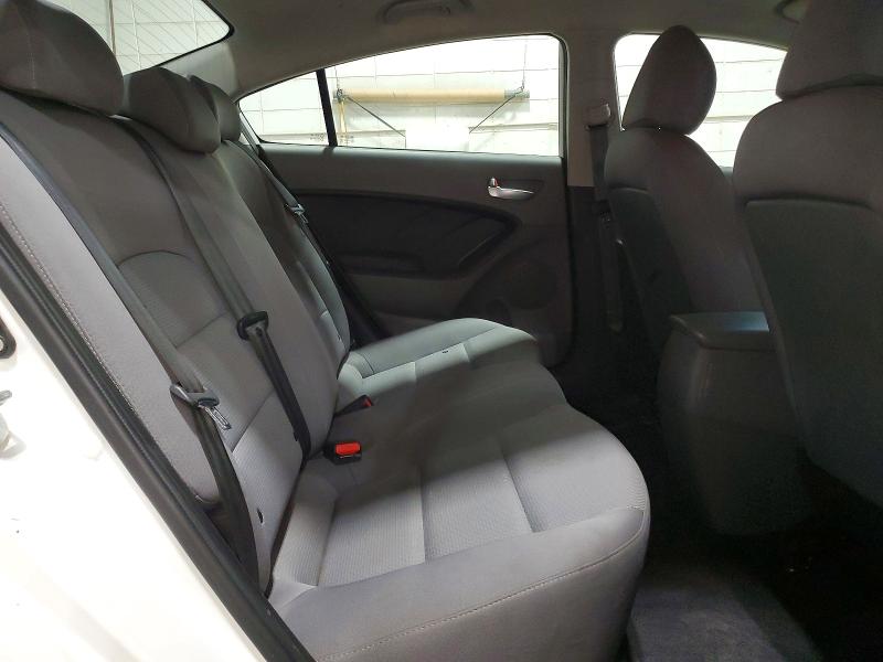 Photo 10 from auction – 2018 KIA FORTE with VIN 3KPFK4A72JE245186