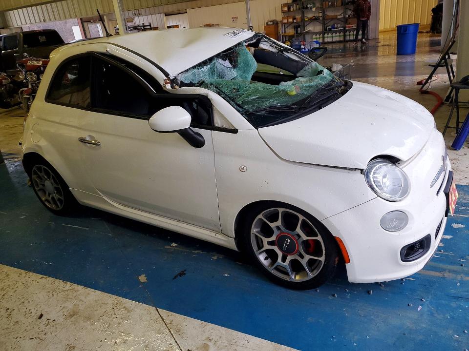 Photo 4 from auction – 2015 FIAT 500 with VIN 3C3CFFBRXFT757031
